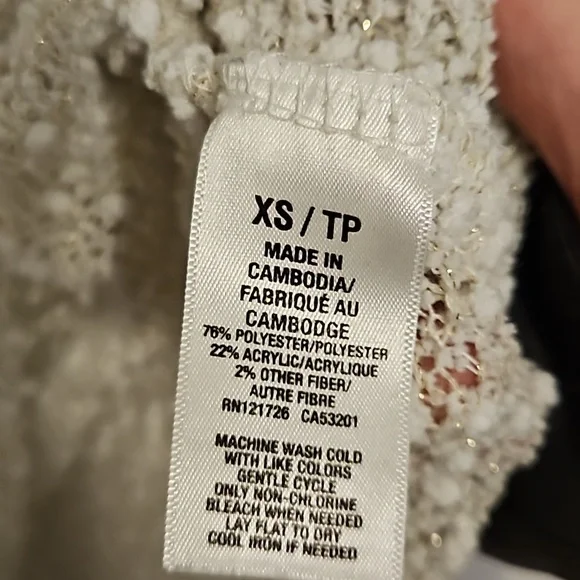 Aeropostale white and gold see through blouse. - Picture 4 of 6